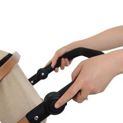 Cărucior 3 în 1 KIDOO – auto i-Size, landou, scaun sport și scoică auto. Suspensii, pliere rapidă, copertină extensibilă, centură 5 puncte. Ideal 0–36 luni. Sistem complet pentru părinți.