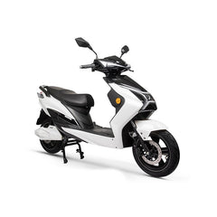 Scuter Electric Nmoto X1 Alb cu Motor Bosch 2020W – Viteză Max. 45 km/h, Autonomie 75 km, Dimensiuni 1750×570×1140mm, Greutate 80Kg, Portbagaj Detașabil, Alb/Negru Carte RAR (C.I.V) + CADOU Tricou N-Moto