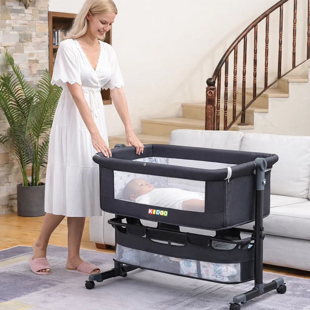 Pătuț Reglabil 6 în 1 AT PERFORMANCE® pentru Bebe – Leagăn, Pătuț de Călătorie, Coș Depozitare, Plasă Țânțari, Saltea Moale, Roți 360°, Gri