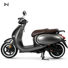 Scuter Electric N-Moto LX06 Verde – Motor BOSCH 2300W, Viteză 25 km/h, Fără Permis, Dimensiuni 1865x700×1113mm, Greutate 90Kg, Autonomie 60 km, Baterie Lithium 60V, COC & EEC + Carte Rar (CIV) + Cadou Tricou N-Moto