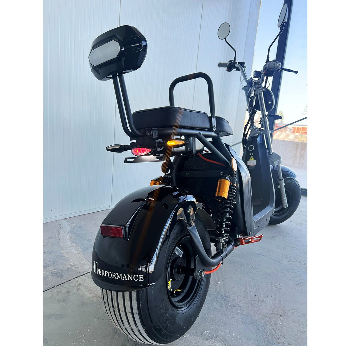 Scuter Electric 2 Persoane, Viteză Limitată 25 km/h – Fără Permis, Viteza maxima 45 km/h, Autonomie 45 km, Motor 1500W, Baterie 20Ah, Suspensie Hidraulică, COC Inclus