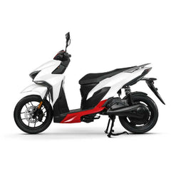 Scuter Electric LX09 Alb N-moto, Motor 1500W BOSCH, Viteză maximă 45 km/h, Autonomie 65 km, Baterie lithium 60V, Dimensiuni 1950x650x1080mm, Greutate 70kg, Certificat COC & EEC, CIV